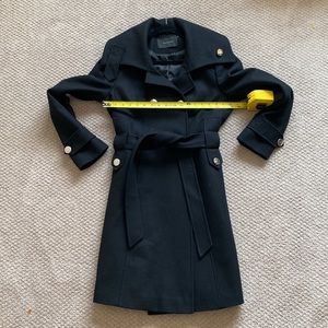Tahari Size 10 Wool Trench Coat